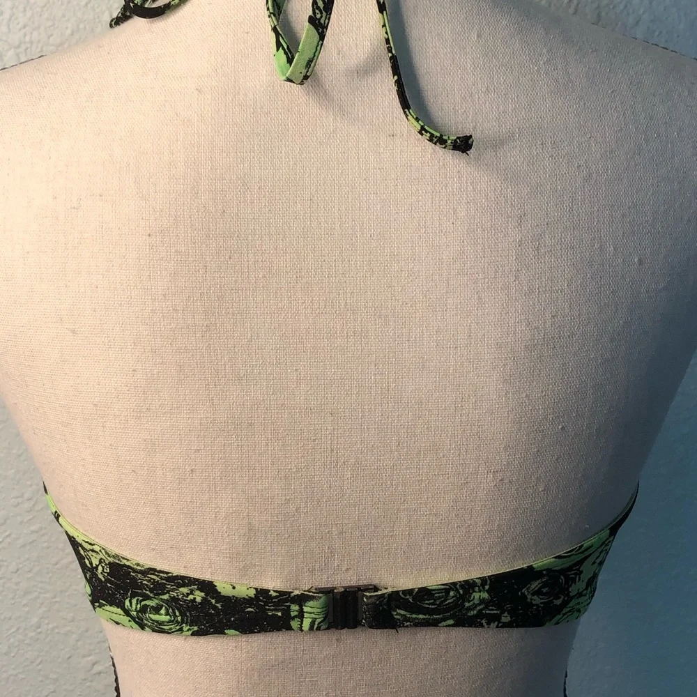 💜💜 Green and Black Floral Bikini Top Lightly Padded Size M